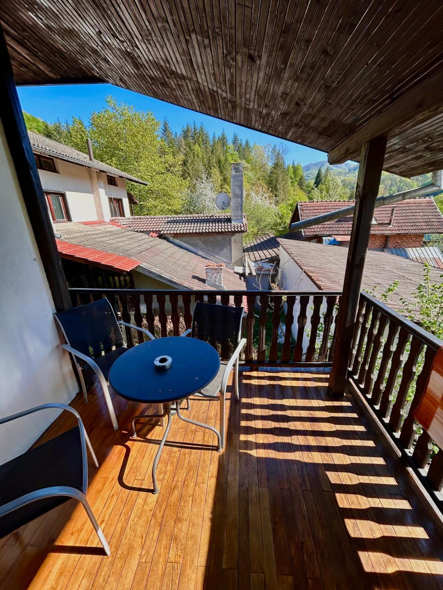 Luylyana Guesthouse Ribaritsa Exteriör bild