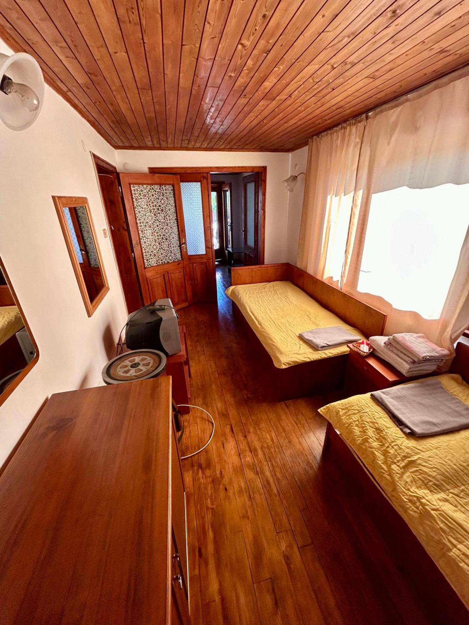 Luylyana Guesthouse Ribaritsa Exteriör bild