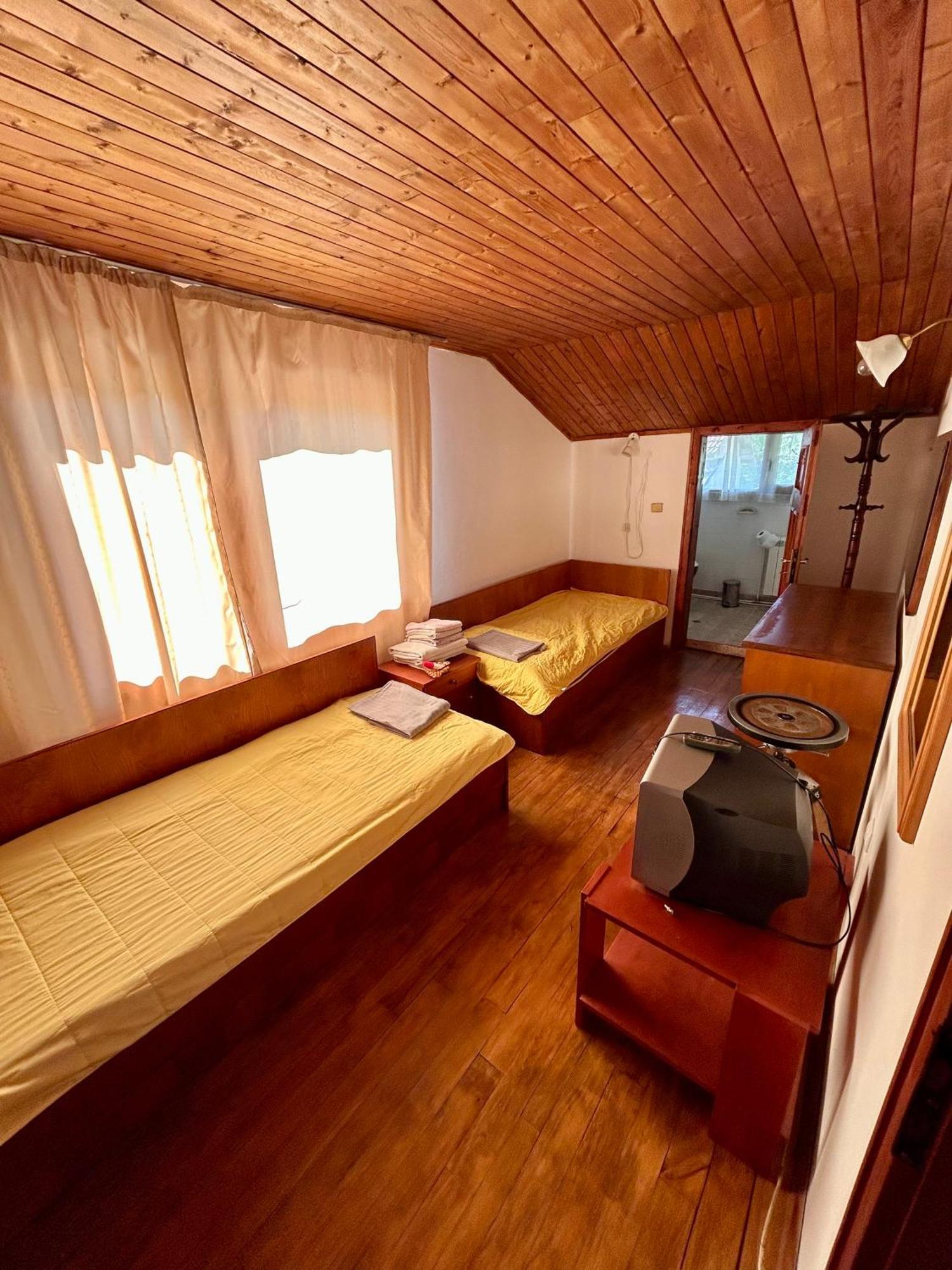 Luylyana Guesthouse Ribaritsa Exteriör bild